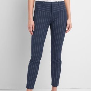 Gap Skinny/Slim Fit Ankle Pants - Striped